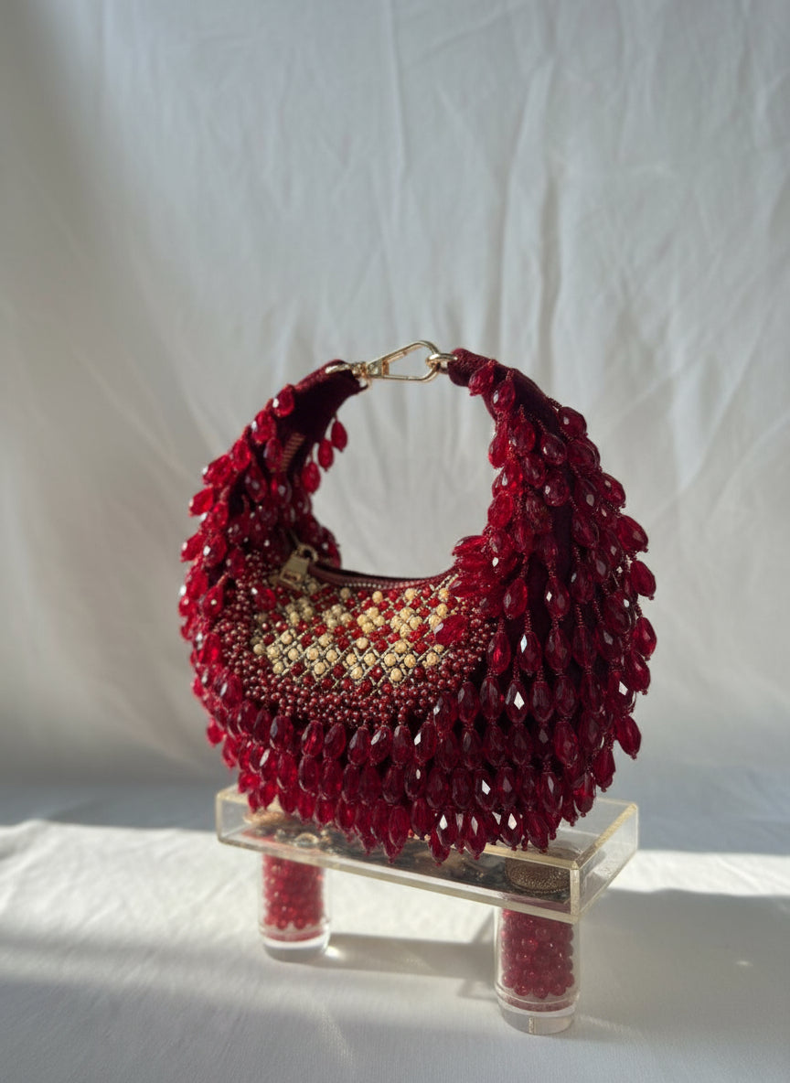 The Maroon Fringe Empress – Where Heritage Meets Festive Freedom
